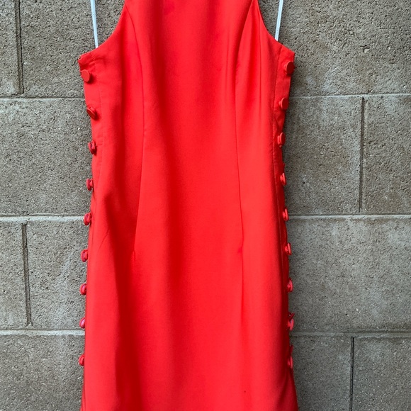 NWOT Lulu’s Masterfully Mod Bright Orange Side Button Midi Dress Medium 2426491 - Picture 7 of 11